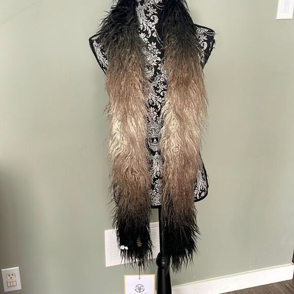 FURious Fur - The Ethical Choice
Shayna Skinny Faux Fur Scarf NEW - Picture 1 of 4